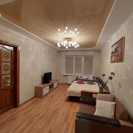 Подобова Оренда Двокімнатної Квартири Старичі Exterior foto